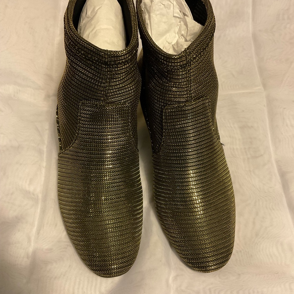 Katy Perry Black and Gold booties, size 7.5, gold 2 inch heel